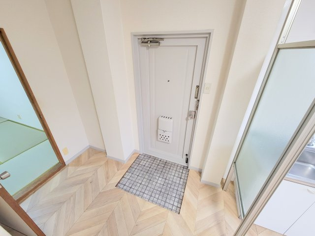 ロイヤル南生駒の玄関