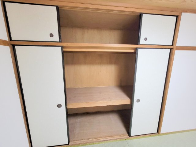 ロイヤル南生駒の収納