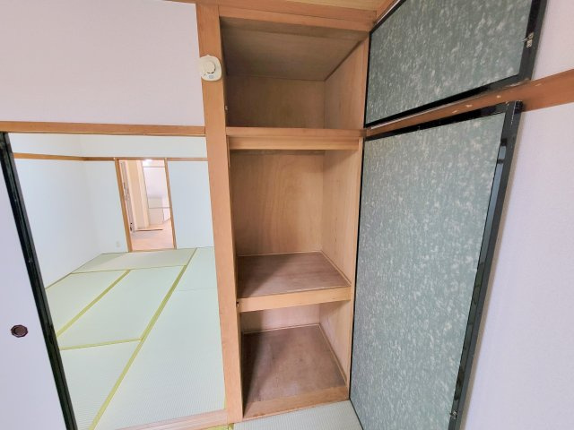 ロイヤル南生駒の収納