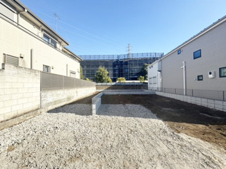 【前面道路含む現地写真】 | 人気の中央線「吉祥寺」駅まで徒歩15分の閑静な住宅街。