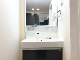 【洗面所】 | 日立市東滑川町３丁目新築アパート | 洗髪洗面化粧台（イメージ）