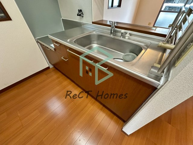 シャーメゾンTOMAMI　Ａ棟のキッチン