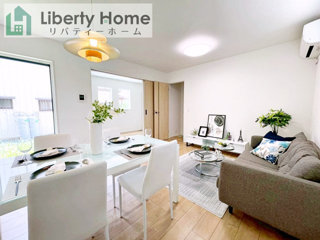 土浦市乙戸24-1期　新築戸建の居間・リビング