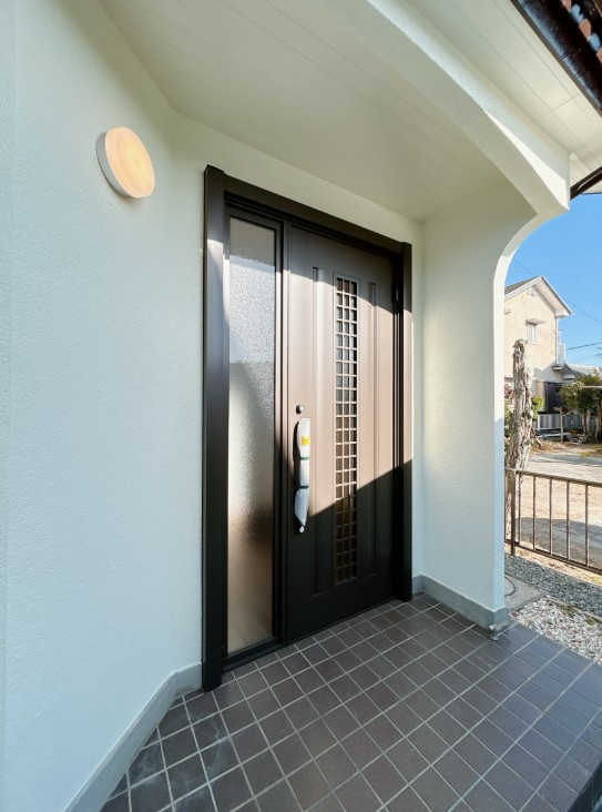 リフォーム済中古戸建　江南市飛高町本町　昭和60年築の玄関