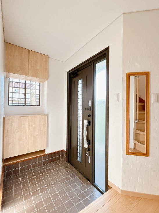 リフォーム済中古戸建　江南市飛高町本町　昭和60年築の玄関