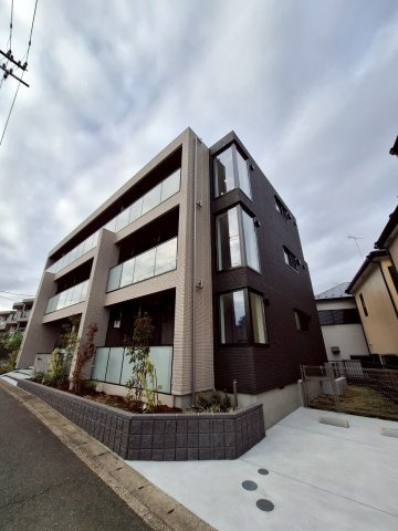 Ｌａｒｇｏ　Ｓｅｒｅｎｏの外観