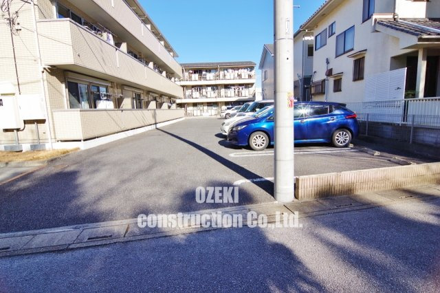 キャッソル嵯峨の駐車場