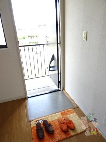 セフィラハイツの玄関