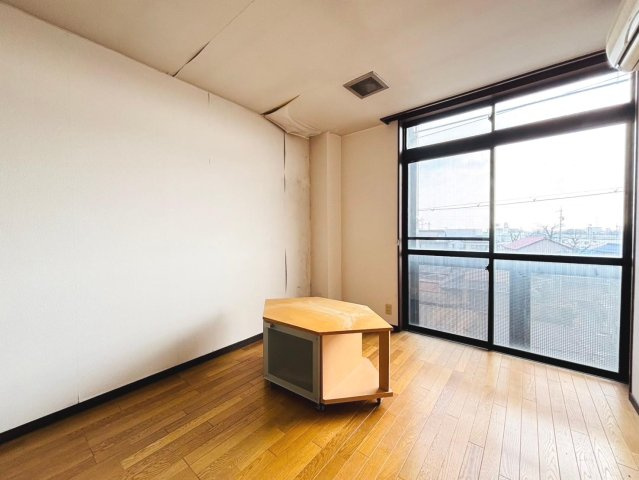 中古戸建　不破郡垂井町　昭和56年築の洋室|３階洋室