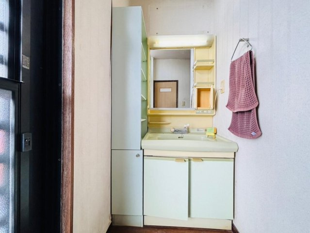 中古戸建　不破郡垂井町　昭和56年築の独立洗面台|3階洗面台