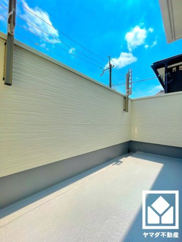 八幡市八幡軸　第4　1号棟のバルコニー