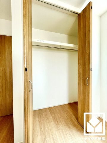 八幡市八幡軸　第4　1号棟の収納