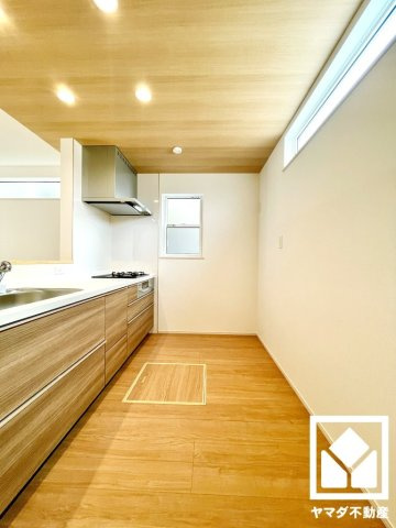 八幡市八幡軸　第4　1号棟のキッチン