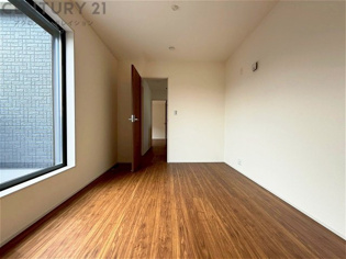 創造性や成長を促す遊びの空間を提供。学習や趣味に集中できる環境を整えます。個別のプライベートスペースは自己表現と自立心を育み、心地よい睡眠環境を整えリラックスできる場所を提供。
