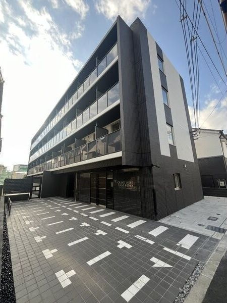 グランドロアール上新庄の外観