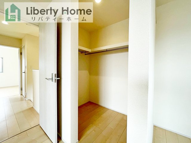 常陸大宮市石沢第2　新築戸建　6号棟の収納