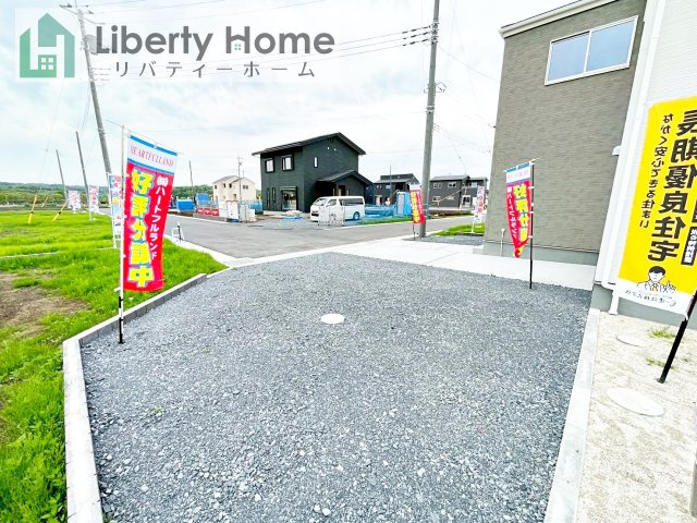 常陸大宮市石沢第2　新築戸建　6号棟の駐車場
