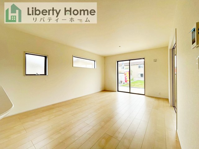 常陸大宮市石沢第2　新築戸建　6号棟の居間・リビング