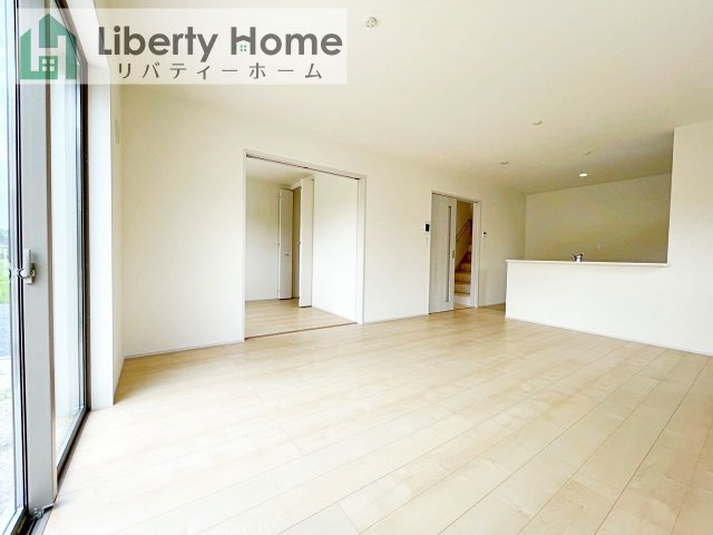 常陸大宮市石沢第2　新築戸建　6号棟の居間・リビング