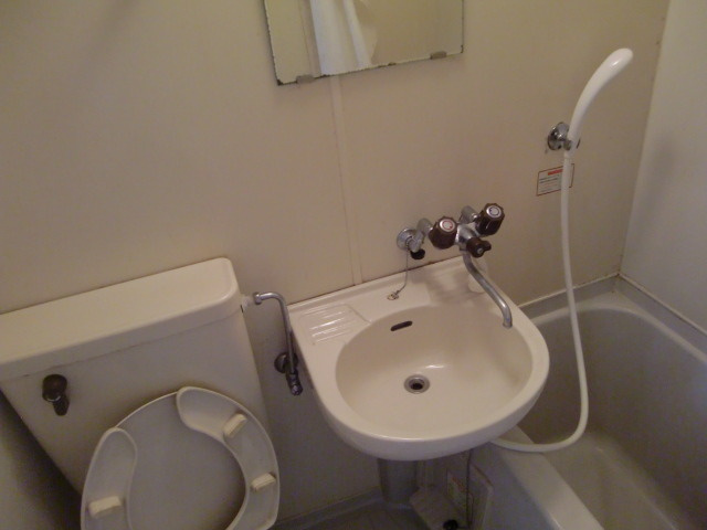 ジョイフル石屋川の浴室