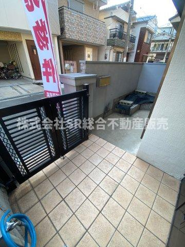 大蓮東1丁目中古戸建の玄関|自転車・バイク置けます