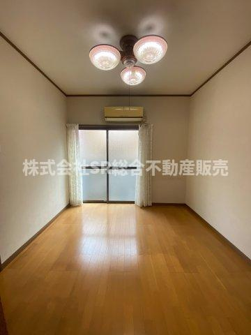 大蓮東1丁目中古戸建の洋室|明るい洋室です