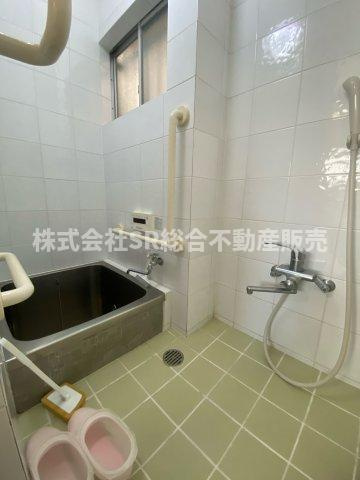 大蓮東1丁目中古戸建の浴室|お風呂には窓もあり、換気がバッチリとできます☆
