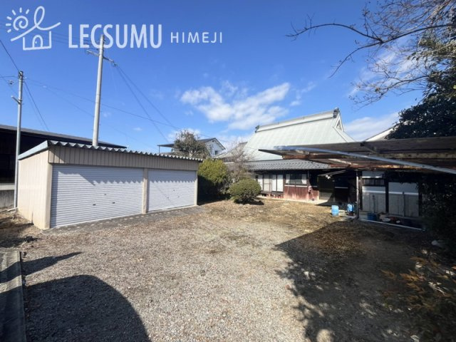 姫路市山田町南山田/中古戸建の駐車場