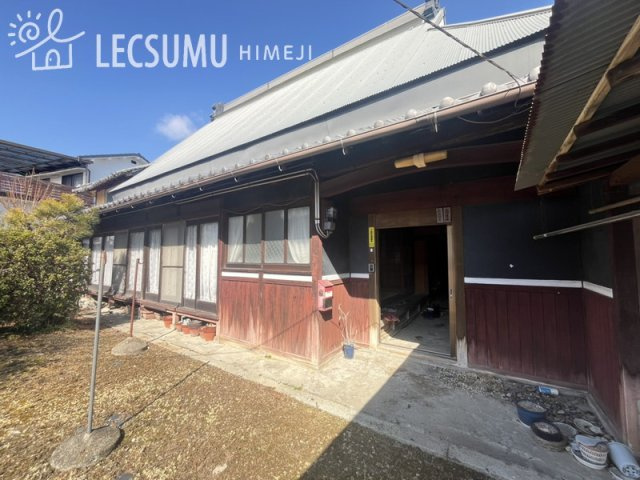 姫路市山田町南山田/中古戸建の玄関