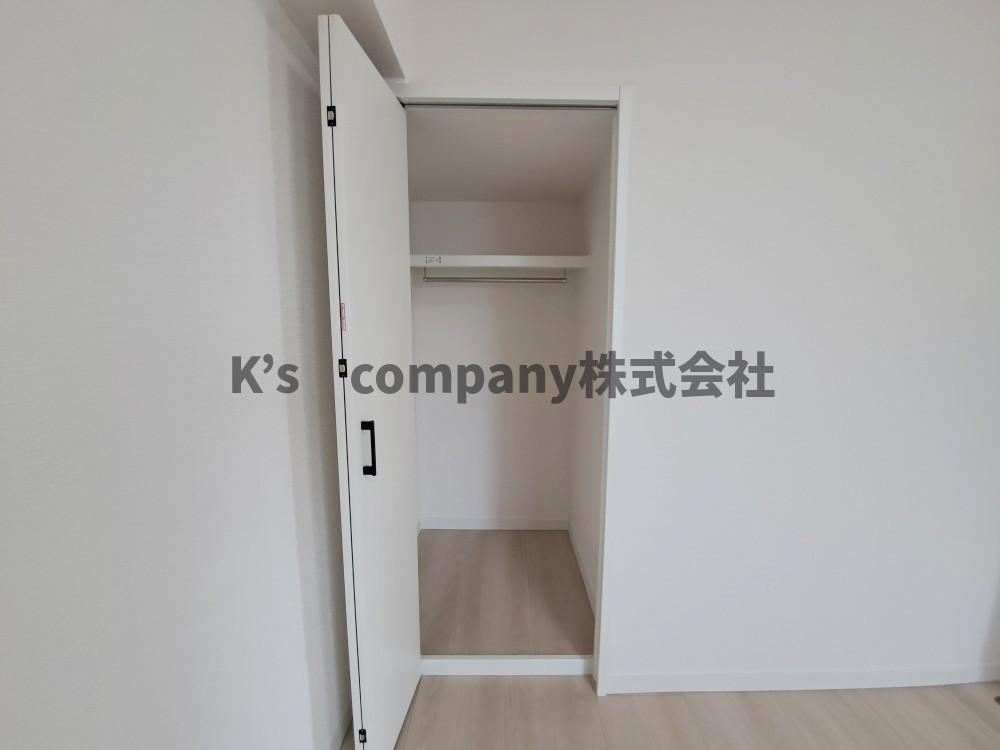 茅ヶ崎市本村4丁目　ライオンズマンション茅ヶ崎中央公園の収納|洋室5.6帖の収納スペース◇