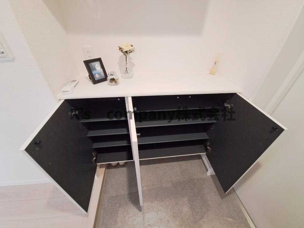 ◎茅ヶ崎市本村4丁目　ライオンズマンション茅ヶ崎中央公園の収納|玄関横のシューズボックス☆