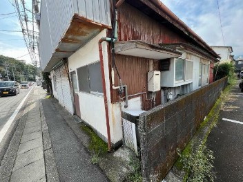 【前面道路含む現地写真】 | 伊東市大原一丁目 店舗付戸建