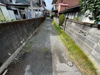 【前面道路含む現地写真】 | 伊東市大原一丁目 店舗付戸建