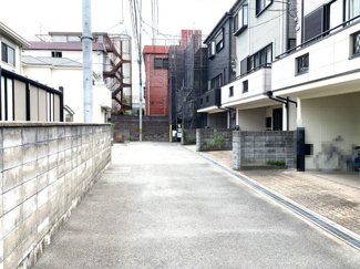 【前面道路含む現地写真】