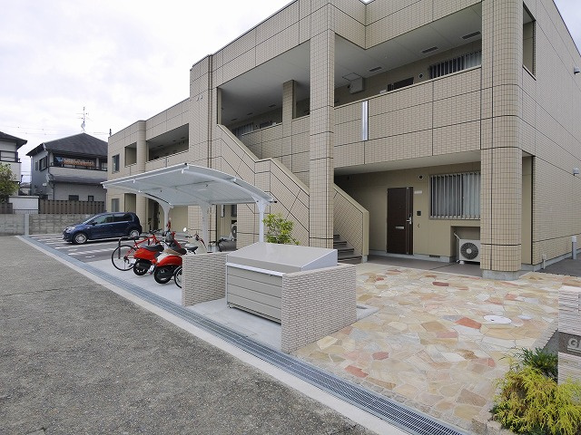 グランクレアの駐車場