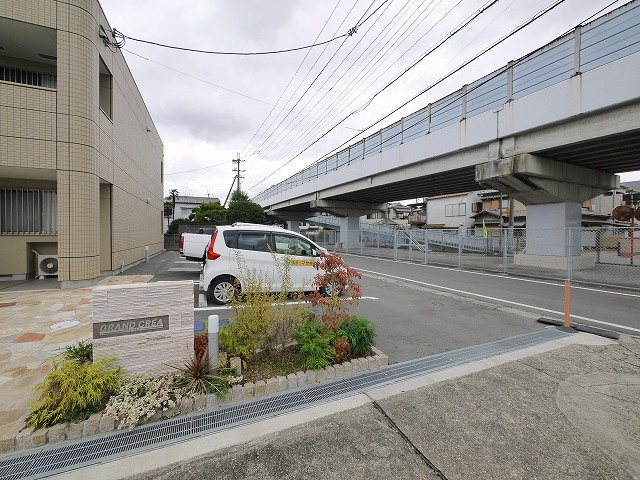 グランクレアの駐車場