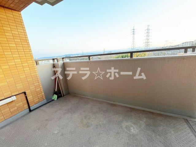 ユニーブル高野台北のバルコニー|バルコニーからの眺めを楽しみながら食事をしませんか