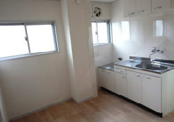 ヒルト丸山の居間・リビング