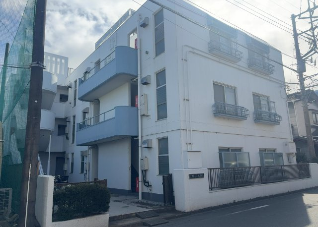 【構造・工法・仕様】 | スカイハイツ小町 | ＳＲＣ造は強度や耐震性の面でもRC造と比べて優れています。そのため、10階建以上の高層または超高層マンションなどの建築にも多く採用されています。柱や梁などのサイズが小さくても高い耐震性を確保できます。
