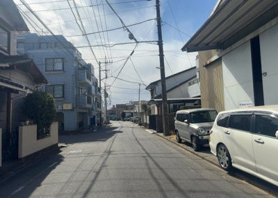 【展望】 | スカイハイツ小町 | 眺望の良さを楽しめるダイニングキッチンで家族団らんの時間を過ごしてはいかがでしょうか。バルコニーから見える景色を家族で眺める時間は、時間が経つのを忘れてしまいそうですね。是非、現地を見に行きましょう！