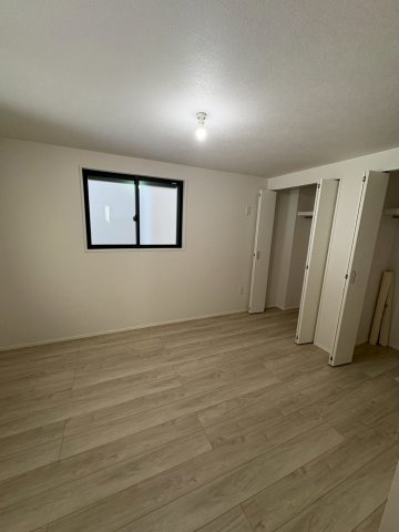 西新小岩５丁目新築戸建の洋室