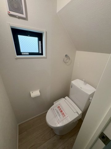 西新小岩５丁目新築戸建のトイレ