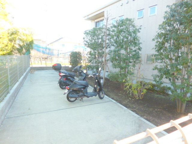 ミオ・ファミリア中町　南棟のその他共用部分|★敷地内バイク置場★