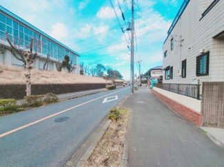 【前面道路含む現地写真】