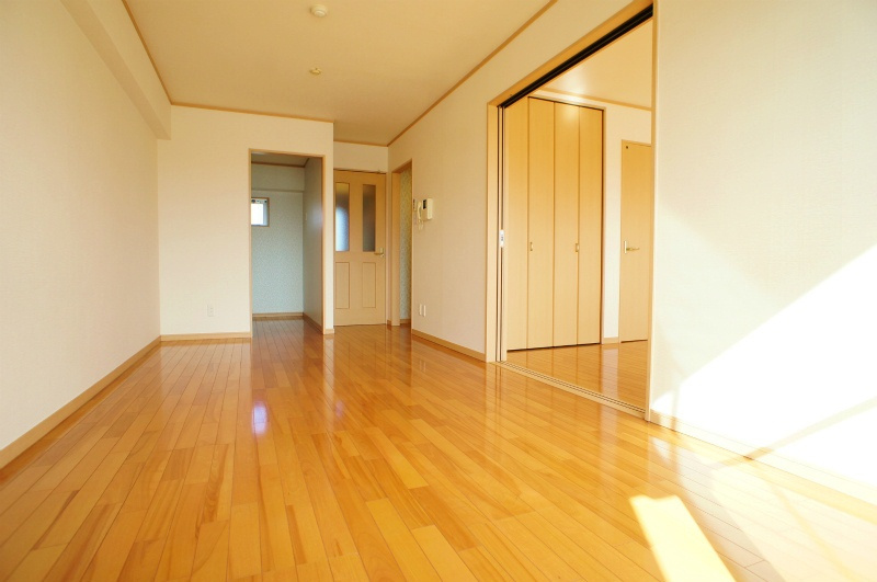 レグルスクレールの居間・リビング|ゆったりとした居間です