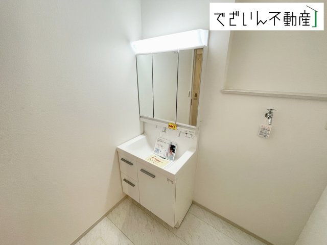 【独立洗面台】 | いろどりアイタウン川島町下伊草　新築住宅 | ≪2号棟≫
現地(2025年5月撮影)
