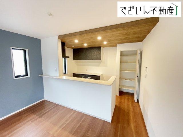 【居間・リビング】 | いろどりアイタウン川島町下伊草　新築住宅 | ≪2号棟≫
現地(2025年5月撮影)