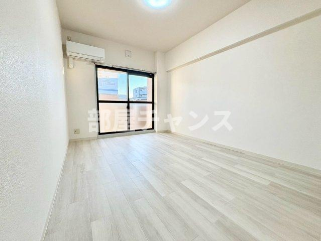 グランシャリオ名駅南の居間・リビング