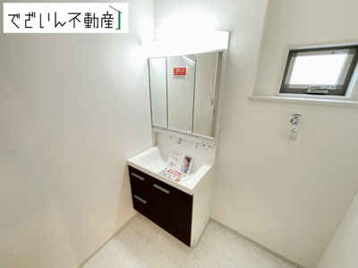 【独立洗面台】 | いろどりアイタウン川島町下伊草　新築住宅 | ≪11号棟≫
現地(2025年5月撮影)