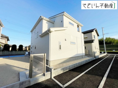 【外観】 | いろどりアイタウン川島町下伊草　新築住宅 | ≪11号棟≫
現地(2025年12月撮影)